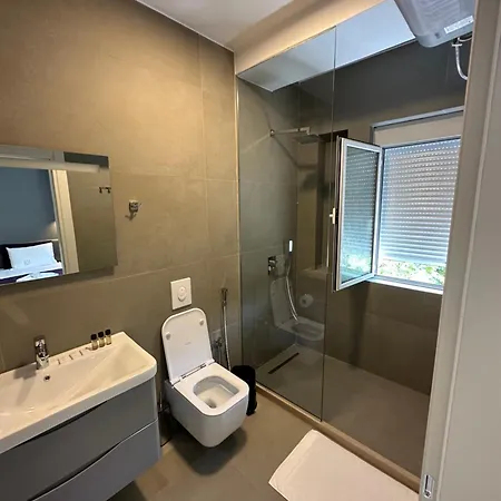 Soin Aparthotel Tirana